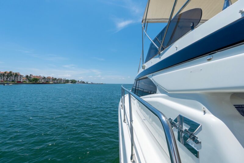 50ft Azimut available in Miami with 1 Jet Ski included for one hrs. - Image 36